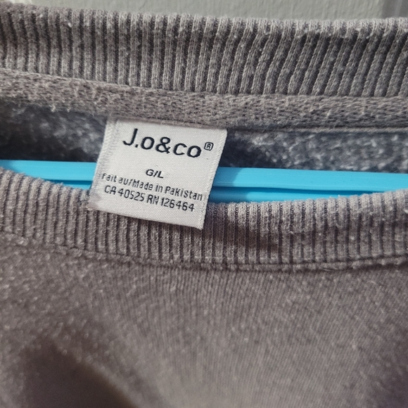 Crewneck - Picture 2 of 6